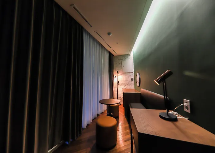 Le Hotel