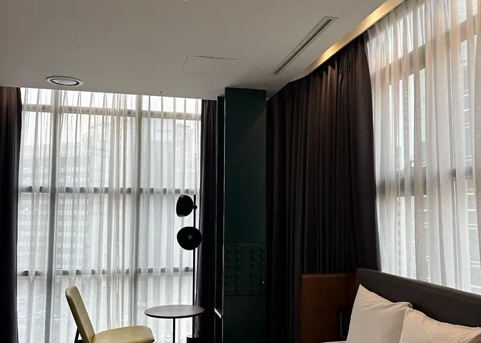 Le Hotel